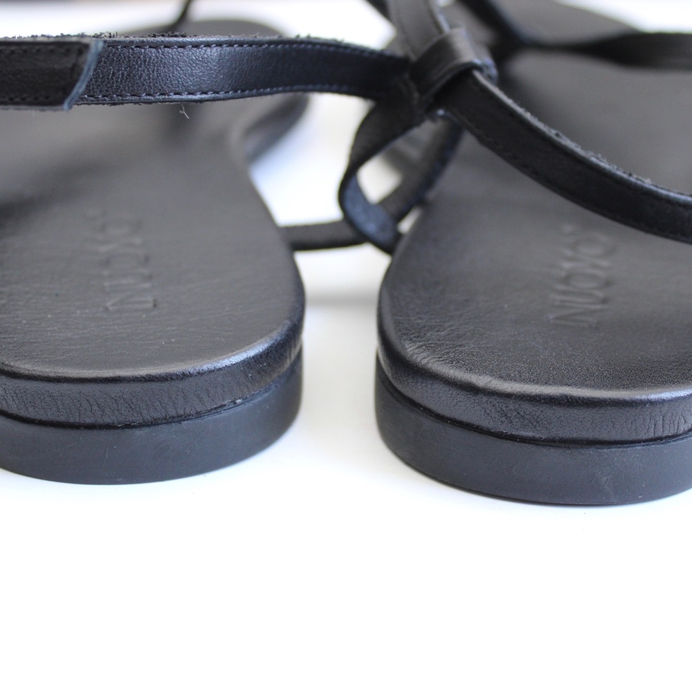Inuovo Black Leather Thong Strap Sandals Size 8.5 Womens - Picture 5 of 5